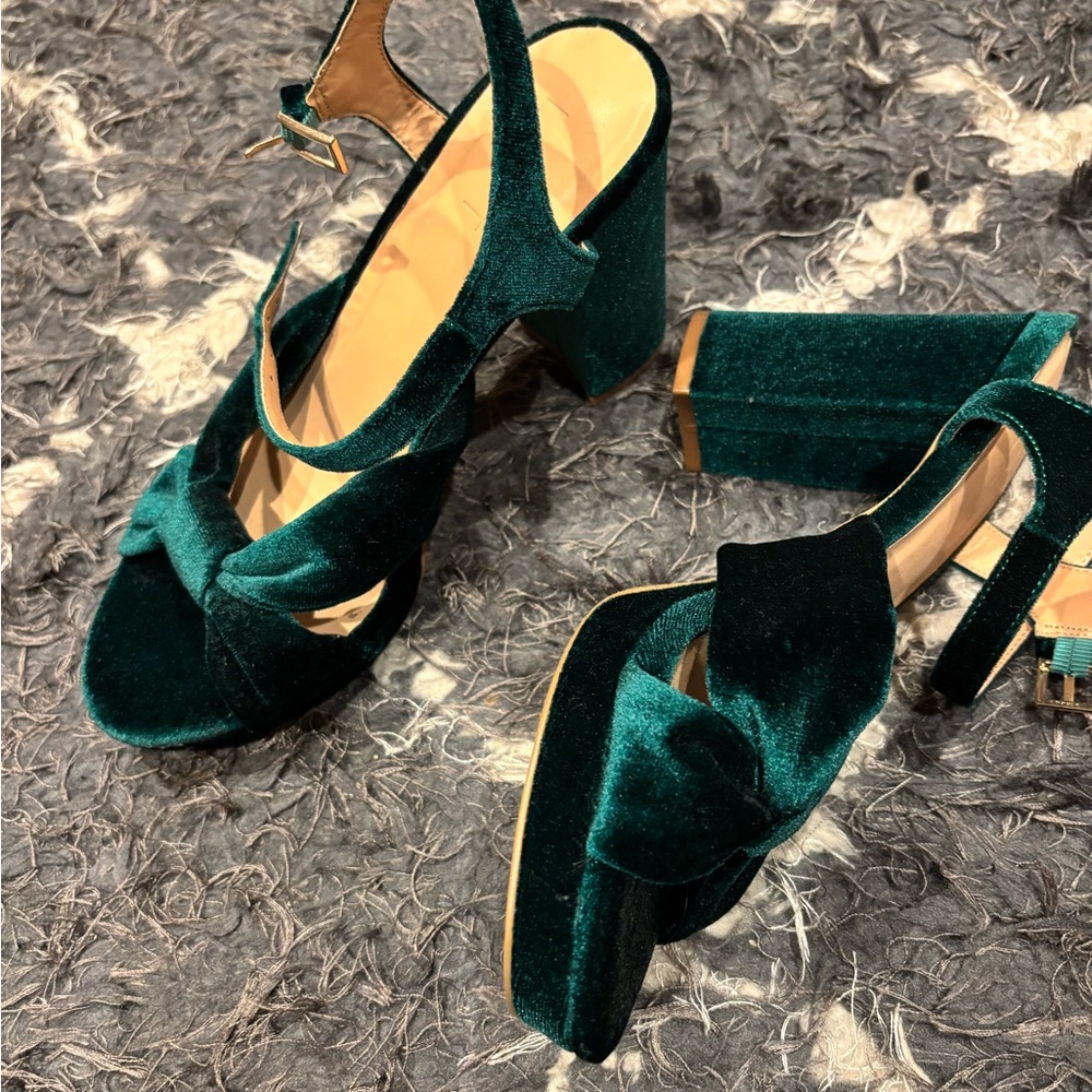 Emerald Green Velvet Block Heel Sandals - Women